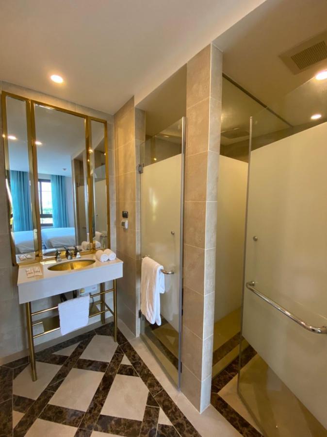 Espana Hotel Jomtien Resort Bagian luar foto